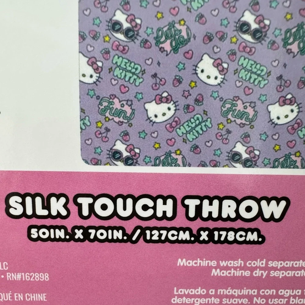 Hello Kitty Blanket💜